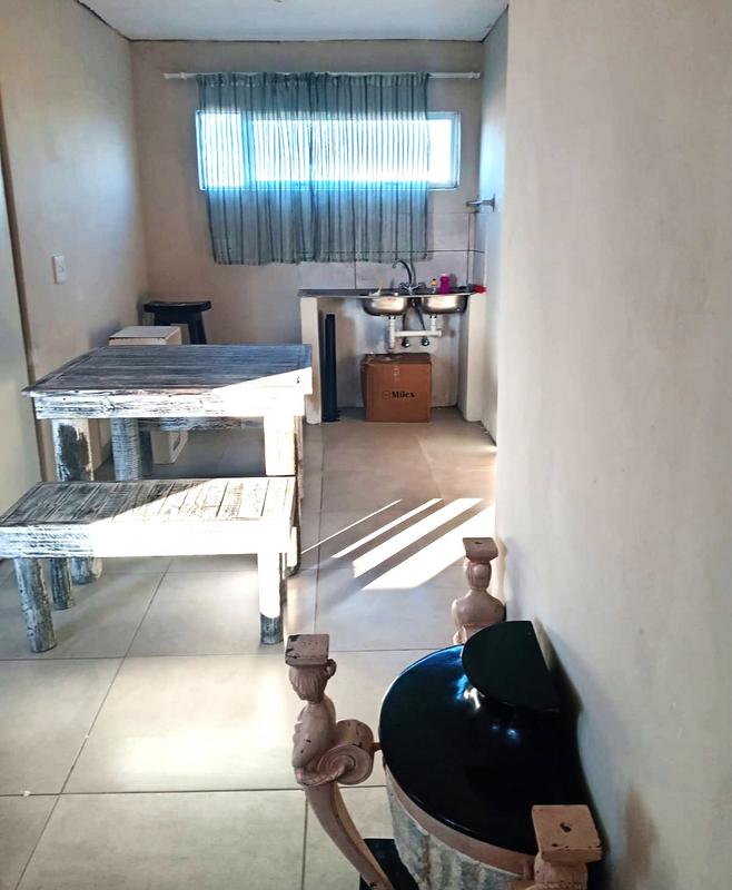 2 Bedroom Property for Sale in Peerless Park Western Cape